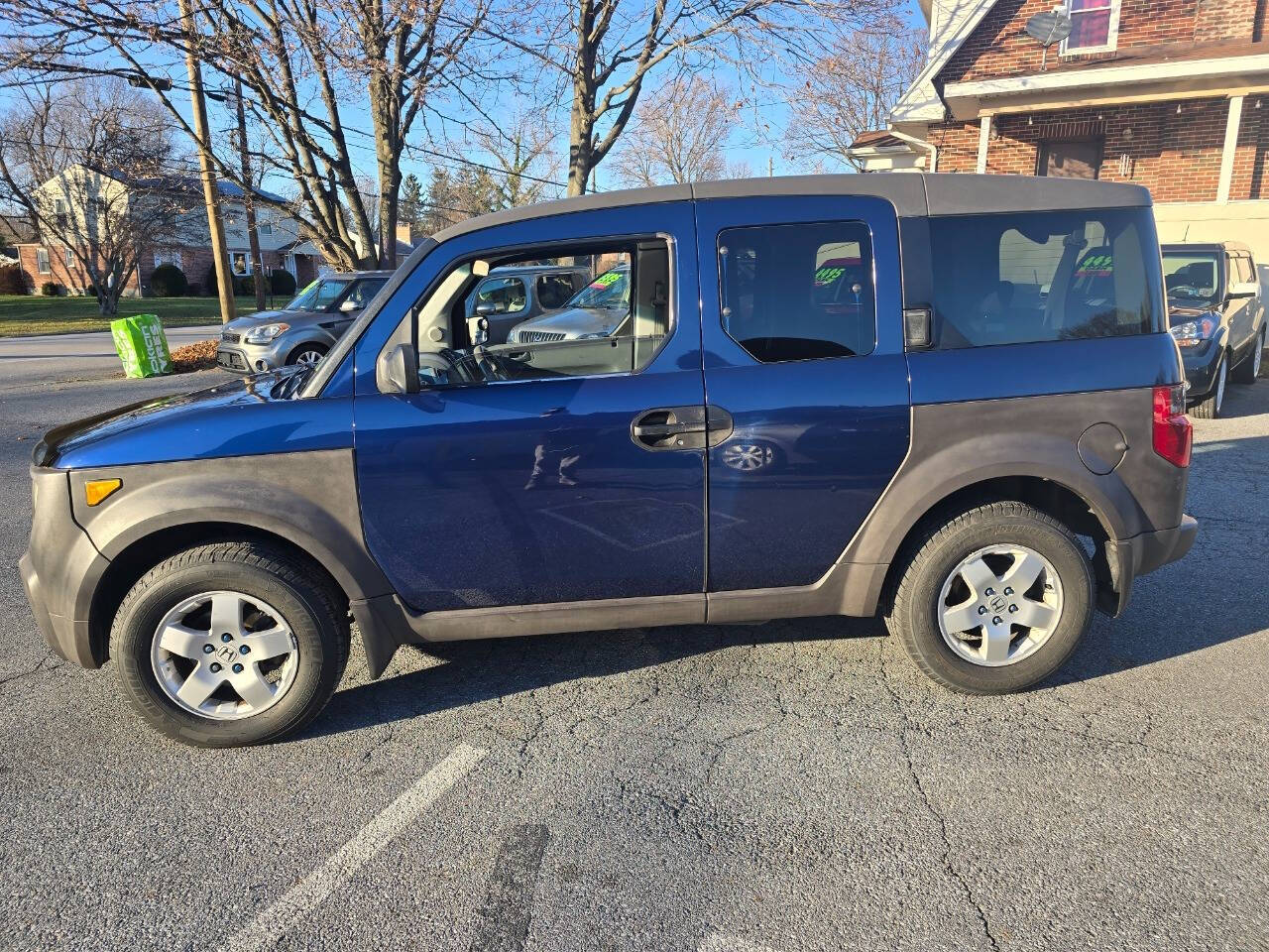 2003 Honda Element for sale at QUEENSGATE AUTO SALES in York, PA