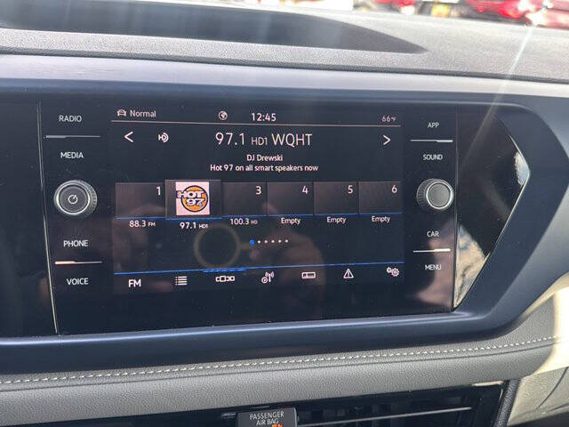 2024 Volkswagen Taos SE 4Motion