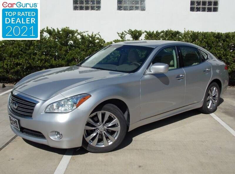 2012 Infiniti M37