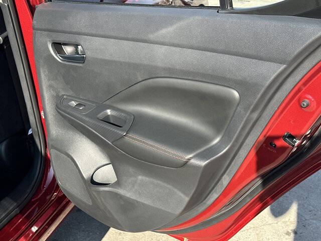 2025 Nissan Versa SR