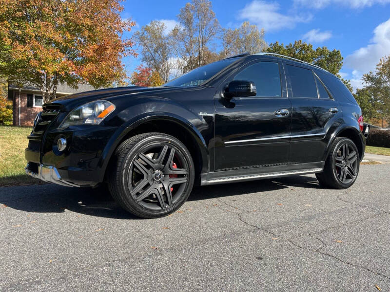 2011 Mercedes-Benz M-Class ML63 AMG photo 12