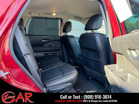 2023 Nissan Pathfinder SL