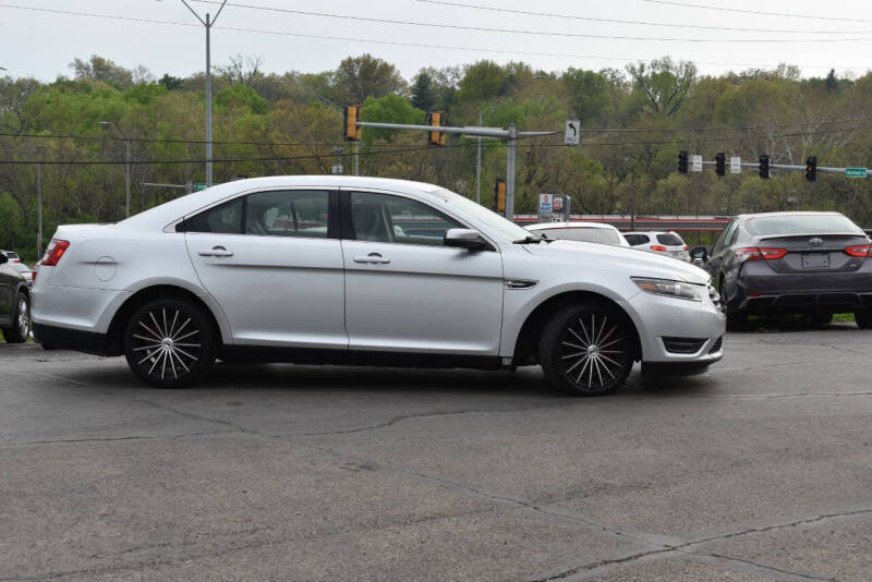 2015 Ford Taurus SEL
