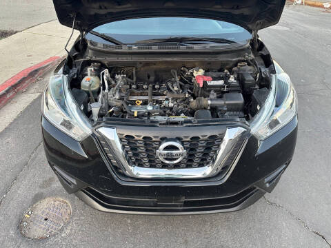 2020 Nissan Kicks SV