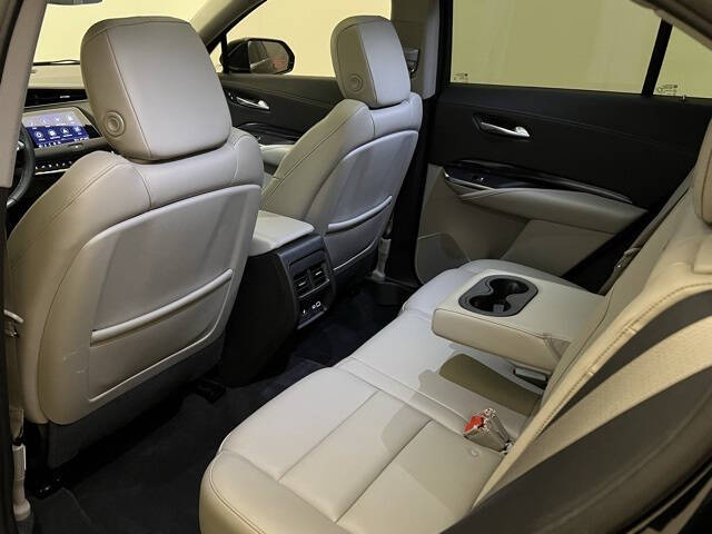2023 Cadillac XT4 Luxury