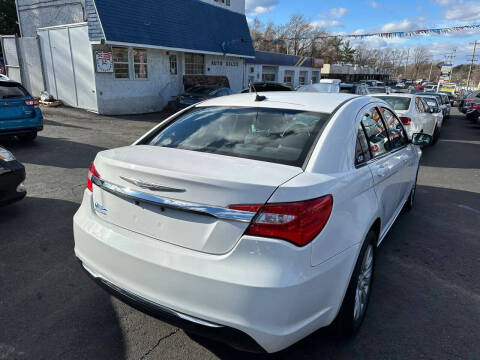 2014 Chrysler 200 LX