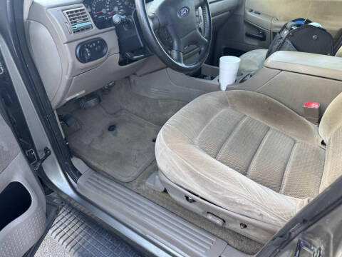 2005 Ford Explorer XLT