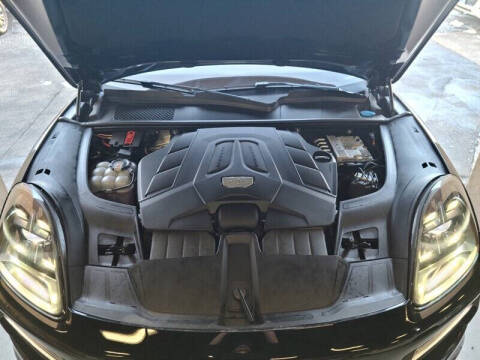 2023 Porsche Cayenne S