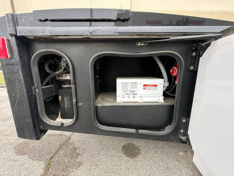 2015 Fleetwood RV Excursion 35B