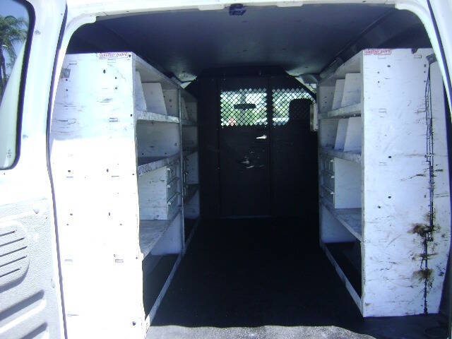 2011 Ford E-Series E-350 SD