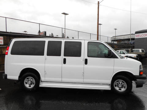 2017 Chevrolet Express LT 3500