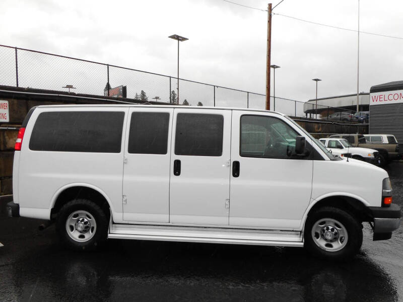 2017 Chevrolet Express LT 3500