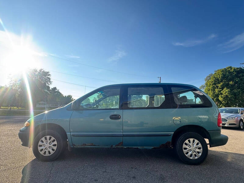 1999 Plymouth Voyager
