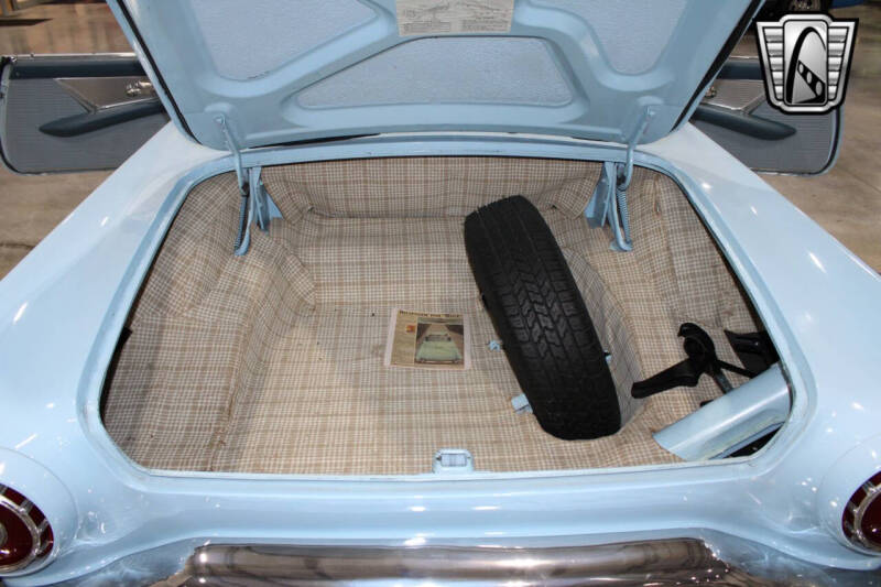 1957 Ford Thunderbird