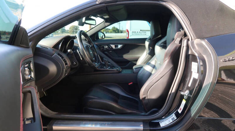 2016 Jaguar F-TYPE R