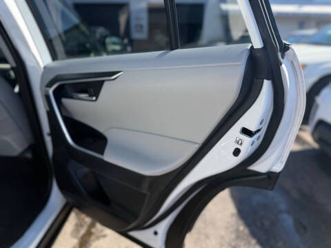 2019 Toyota RAV4 XLE Premium