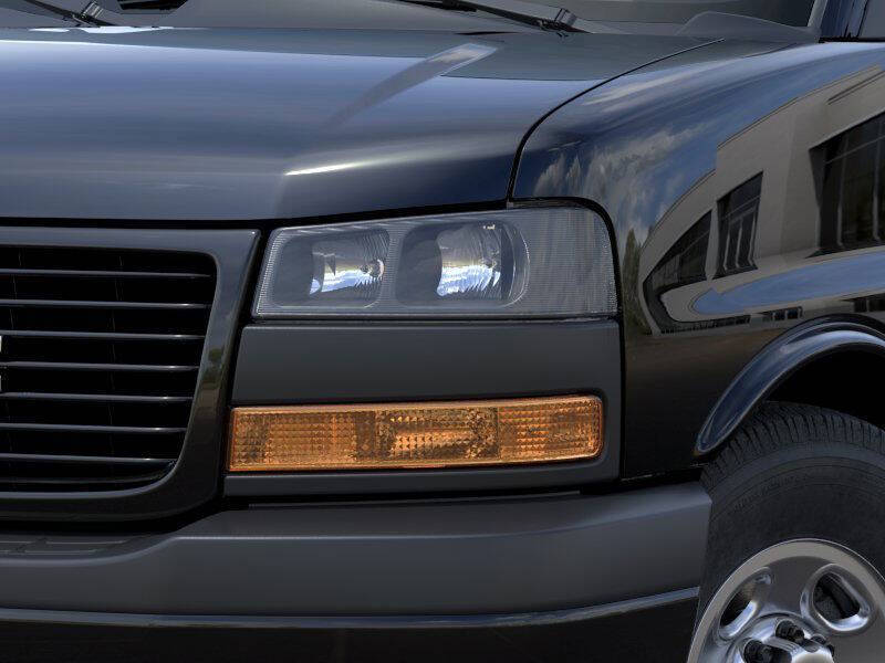 2025 GMC Savana 2500