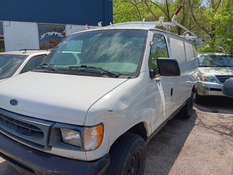 2001 Ford E-Series for sale at SPORTS & IMPORTS AUTO SALES in Omaha NE