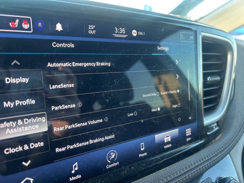 2021 Chrysler Pacifica Touring