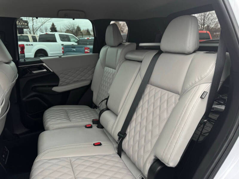 2023 Mitsubishi Outlander PHEV SEL