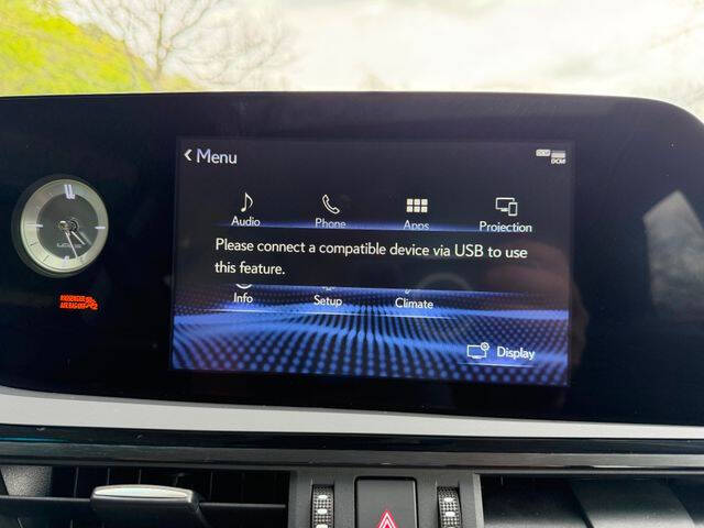 2022 Lexus ES 300h