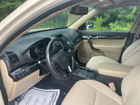 2011 Kia Sorento LX
