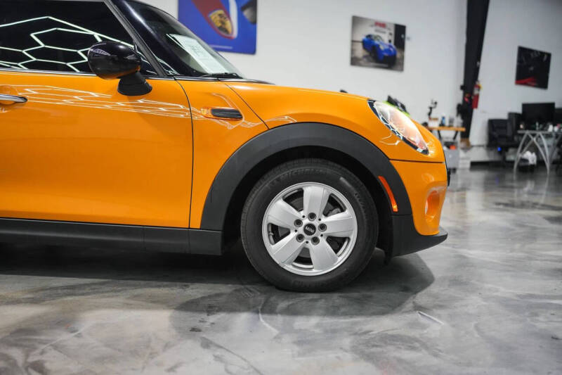 2016 MINI Hardtop 4 Door Cooper
