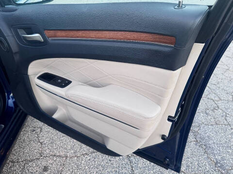 2016 Chrysler 300 C Platinum