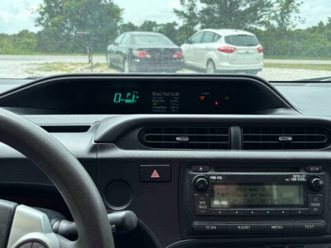 2013 Toyota Prius c