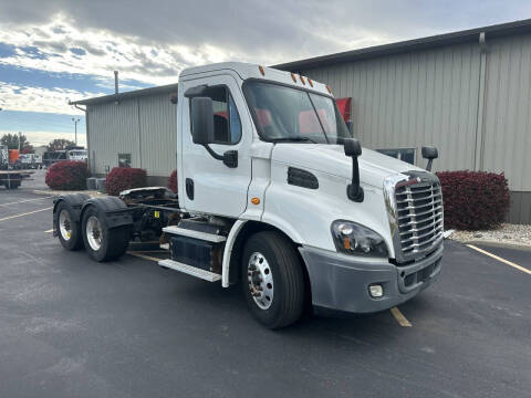 2016 Freightliner CASCADIA DAY CAB