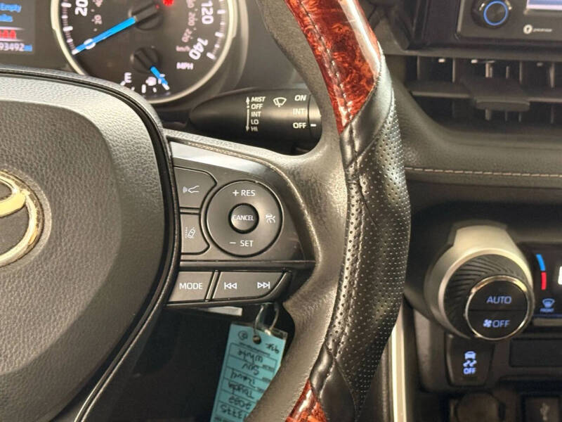 2022 Toyota RAV4 Hybrid LE