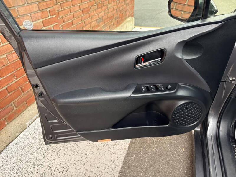 2017 Toyota Prius Four Touring