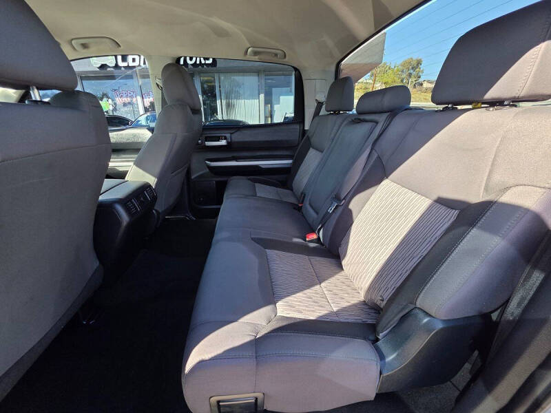 2017 Toyota Tundra SR5