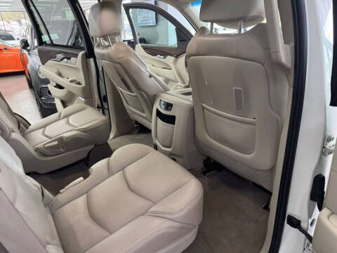 2015 Cadillac Escalade Luxury