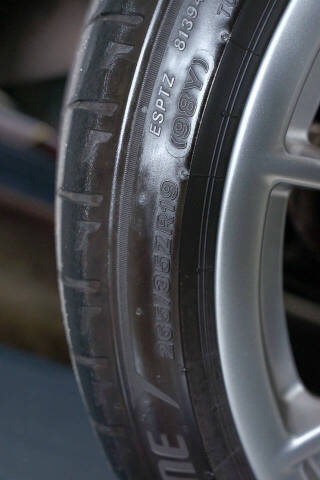 2012 Porsche Cayman R