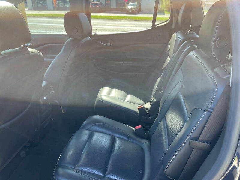 2017 GMC Acadia SLT-1