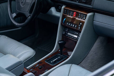 1995 Mercedes-Benz E-Class E 320