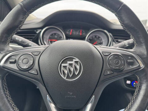 2018 Buick Regal TourX Essence
