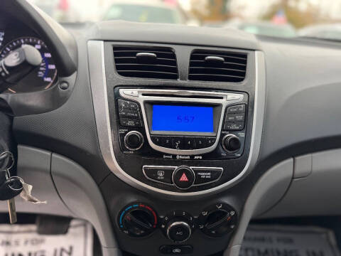 2012 Hyundai Accent GLS