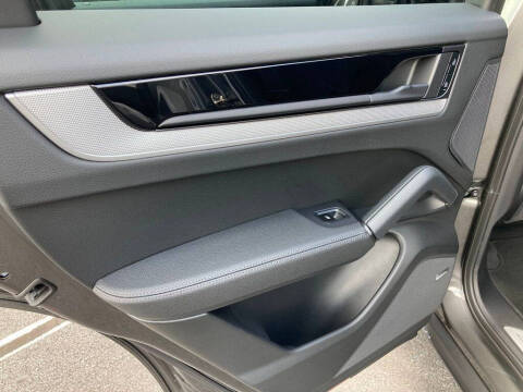 2025 Porsche Cayenne E-Hybrid