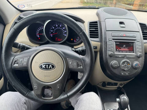 2012 Kia Soul +