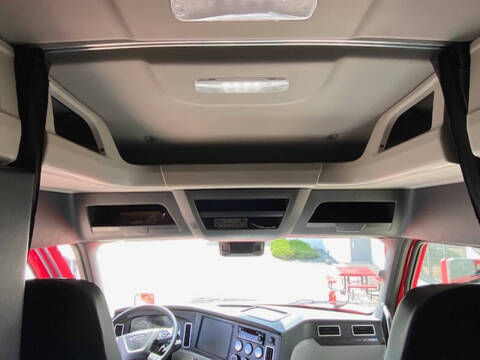 2025 Freightliner Cascadia