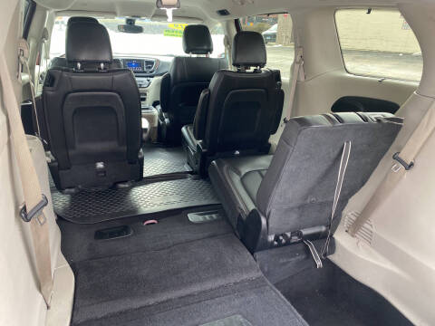 2019 Chrysler Pacifica Touring L