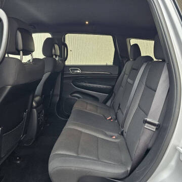 2019 Jeep Grand Cherokee Laredo E