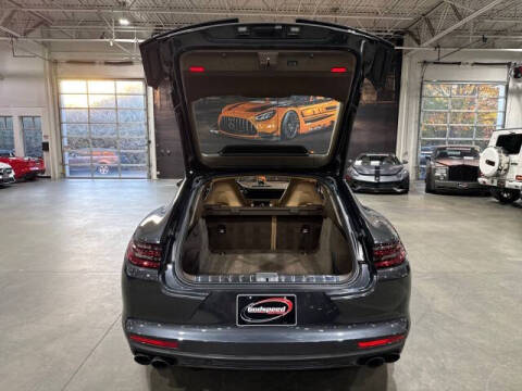 2017 Porsche Panamera Turbo