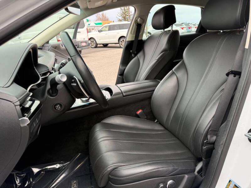 2023 Genesis G80