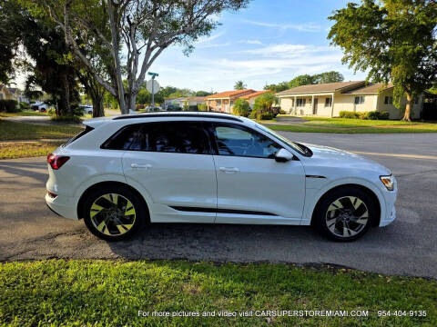 2021 Audi e-tron quattro Premium