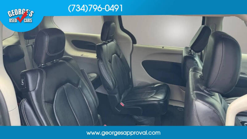 2023 Chrysler Pacifica Touring L