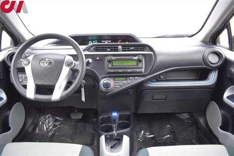 2013 Toyota Prius c Two