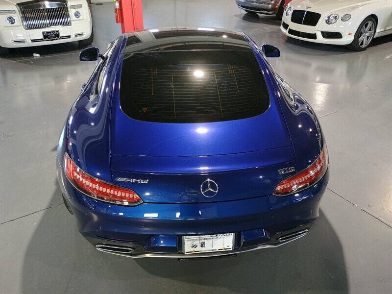 2016 Mercedes-Benz AMG GT 9